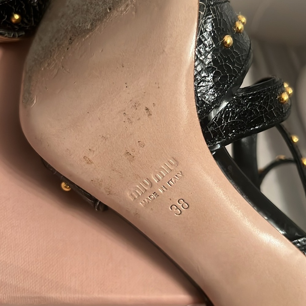 Miu Miu black crackle leather sandals with gold stud details - Picture 7 of 9